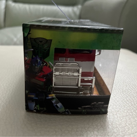 NWT - Jada Transformers Optimus Prime 1:32 Die-Cast Edition - Picture 3 of 7